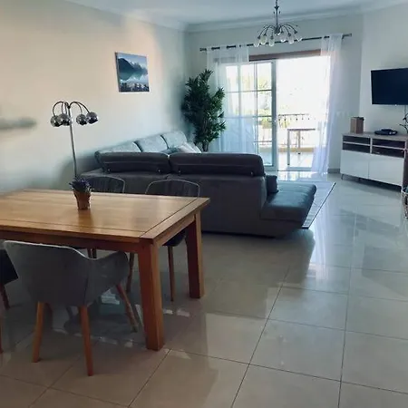 Sunny Condo- Pool & Free Parking Walk To Apartmán